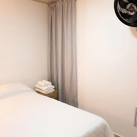 Flash Sale! With 3 Rooms, 2 Bathrooms 5 Min To The Beach, The Walled And Airport * Cartagena